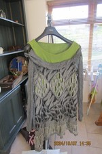 Save The Queen tunic style top, xl in grey wool jumper with green underlay