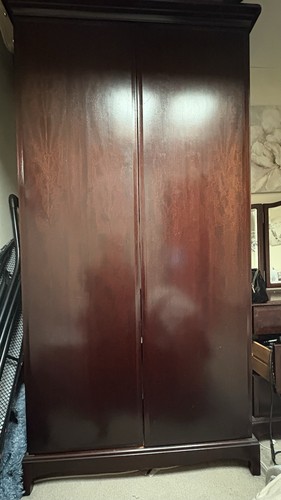 Stag dark wood - wood, freestanding