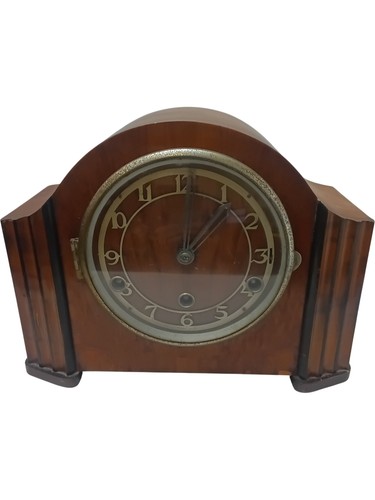 Vintage mantel clock - mantel, wooden