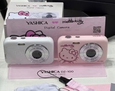 Hello Kitty YASHICA Compact