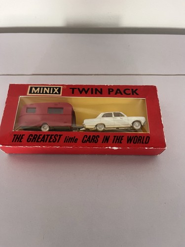Minix caravan and car - oo,