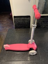 Kids Scooter Child Kick 3 Wheel Push Light Up Wheels Adjustable For Kids 3 +Pink