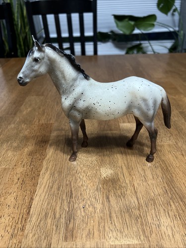 Breyer horse classic figure - horse,