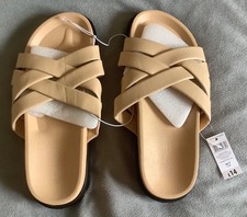 PEACOCKS - Dark Beige Criss