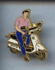 RARE PINS PIN'S .. MOTO VESPA