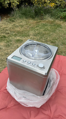 Commercial ice cream maker - ice,