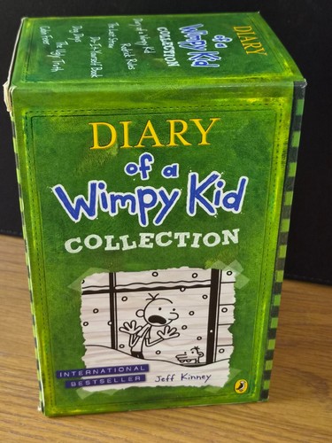 Diary wimpy kid books - books, box