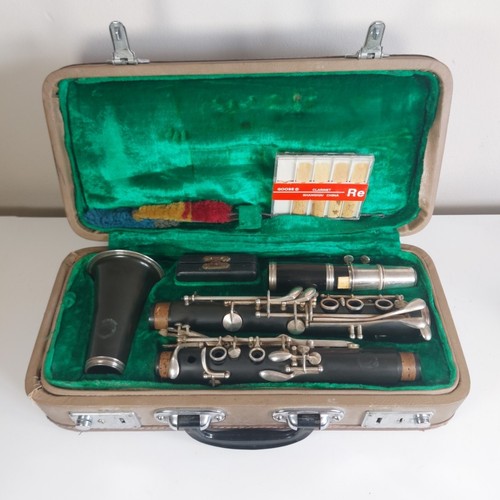 Hsinghai clarinet case - in,