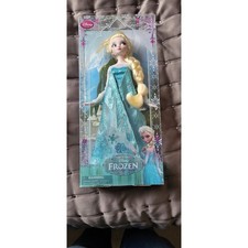 Disney Frozen Princess Elsa Platinum-Blonde Hair Blue Eyes Classic Doll Figure