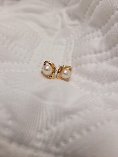 Beautiful 18ct yellow gold - 18ct,