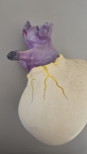 Chambrena ceramic pig - e., b