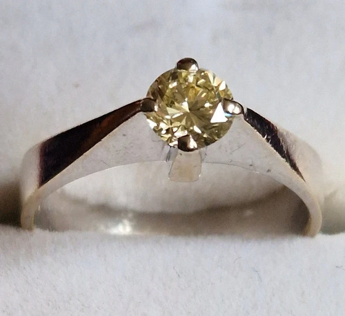 14ct white gold fancy - white,