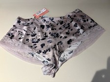 M & S Rosie For Autograph