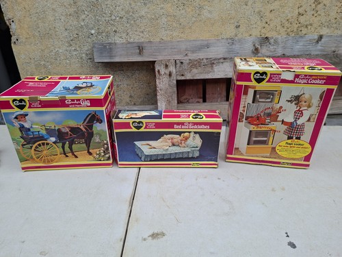 Vintage pedigree sindy bed - ,