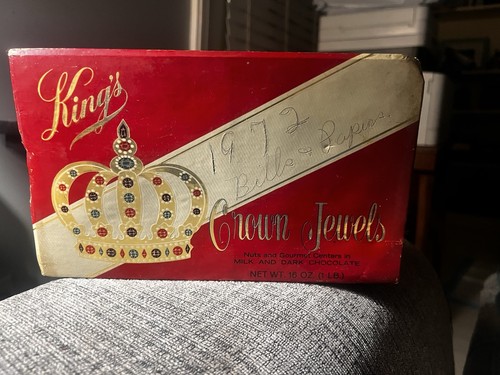 Vintage king crown jewels - vintage,