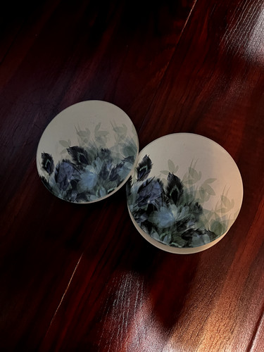 Blue and white leafy coaster - and,