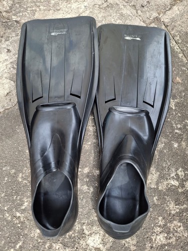 Atlantis watersports flippers