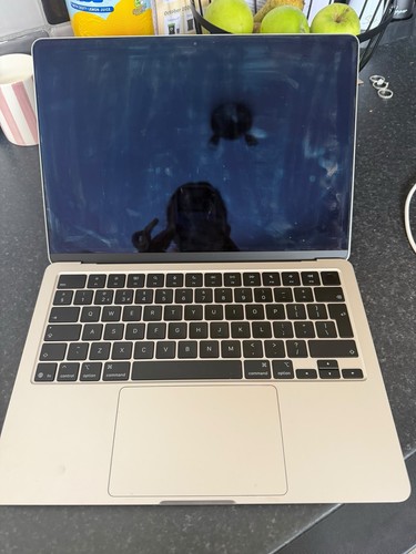 Apple macbook air 13inch - m4,