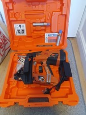 Spit Pulsa 40P Cordless Gas Nail Gun with Case