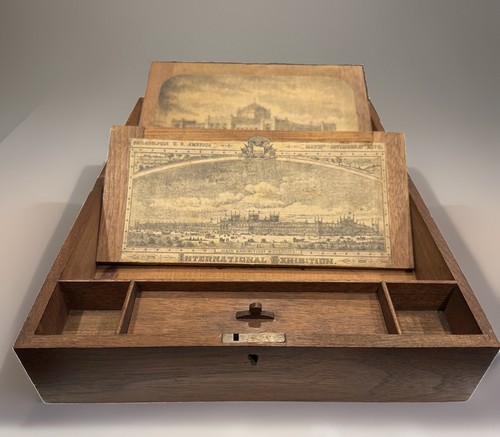Antique 1920 laptop travel - 1920's,