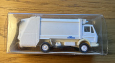 Wiking HO/OO Gauge White Mercedes Dustbin Lorry in Good Condition