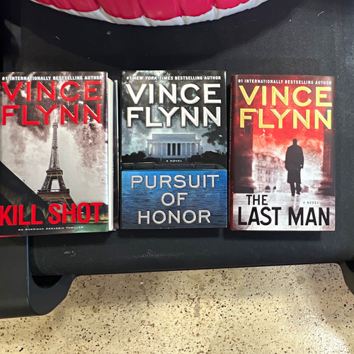 Vince flynn paperback thriller - vince,