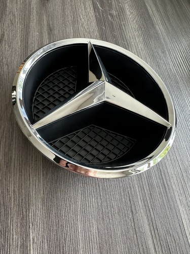 Mercedes benz front grill star - mercedes-benz,