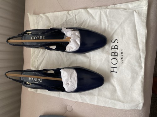 Beautifully elegant pair of - beautifully,