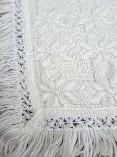Large throw approx 13 - 6', 13'