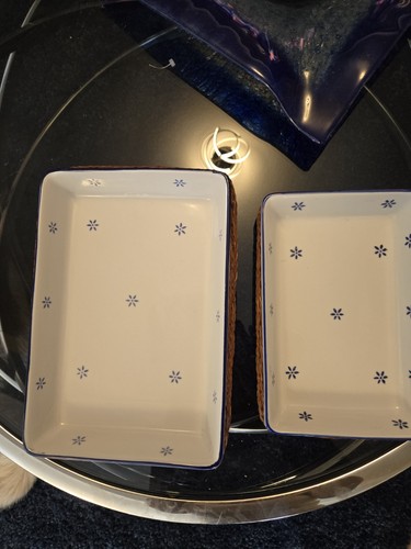 Vintage blue and white serving - white,