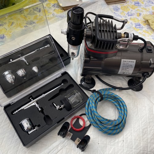 Airbrush compressor 240v - airbrush,
