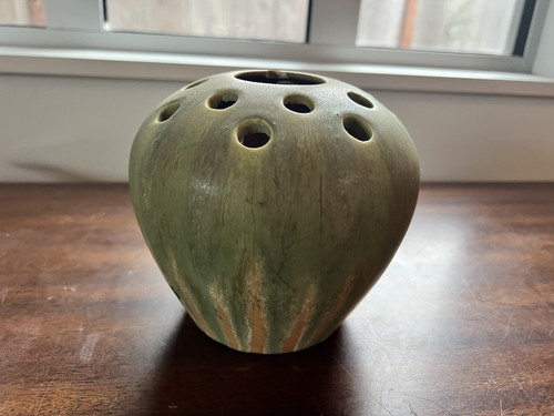 Vintage camark pottery flower - camark,