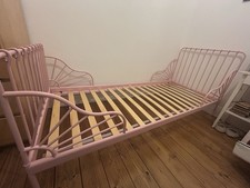 IKEA Minnen bed- kids- pink-