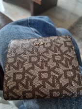 DKNY Bryant Logo Bifold Wallet