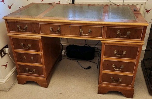Vintage double pedestal
