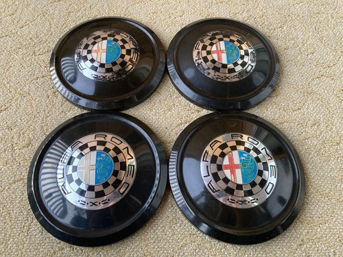 Original alfa romeo hubcaps - original,