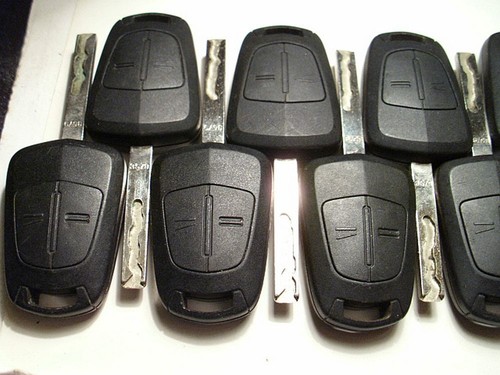 Genuine vauxhall astra - x,