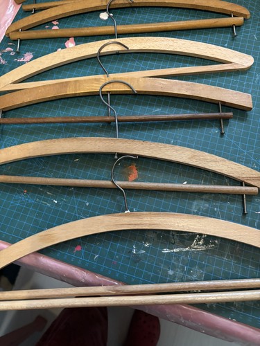 Vintage coat hangers - 6, in