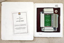 Danbury Mint West Ham Upton Park Official Stadium Replica Model Very Rare Boxed