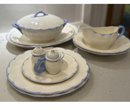 White blue creampetal - white,