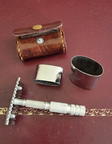 Vintage travel razor with - vintage,