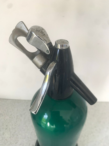 Green metal soda - metal,