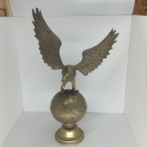 Vtg large brass eagle - large,