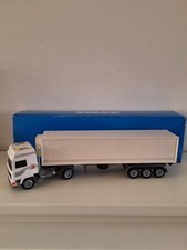 Model Conrad Volvo F10 Lorry