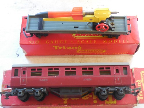 Early triang boxed - triang,