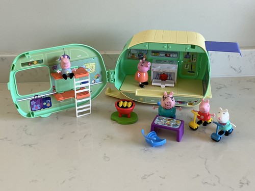 Peppa pig caravan - pig,