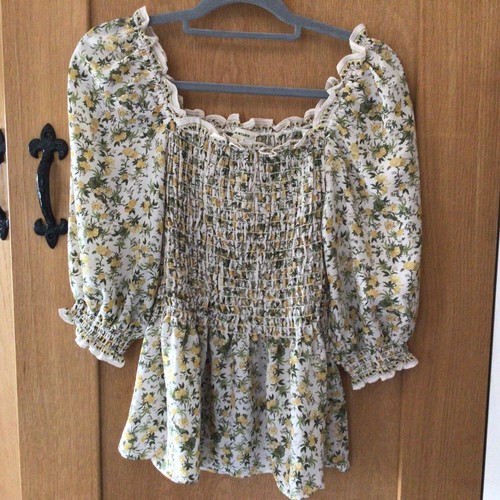 Max studio yellow - max,