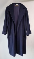 100% cashmere drop shoulder buttonless coat made from the finest material Loro