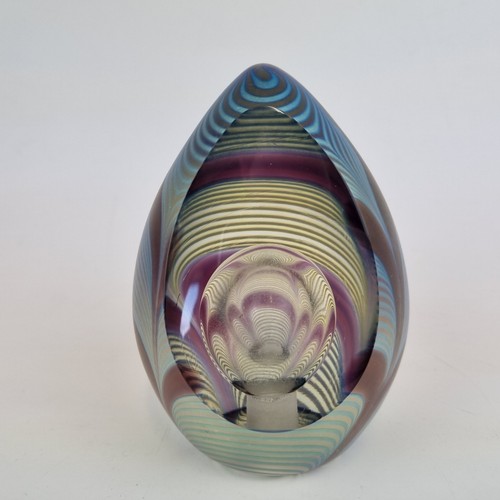 Okra iridescent art glass egg - iridescent,