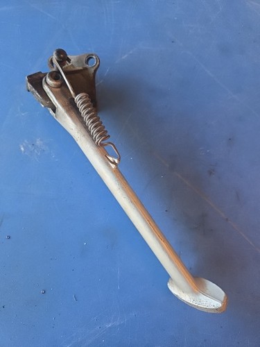 Kickstand side stand - side,